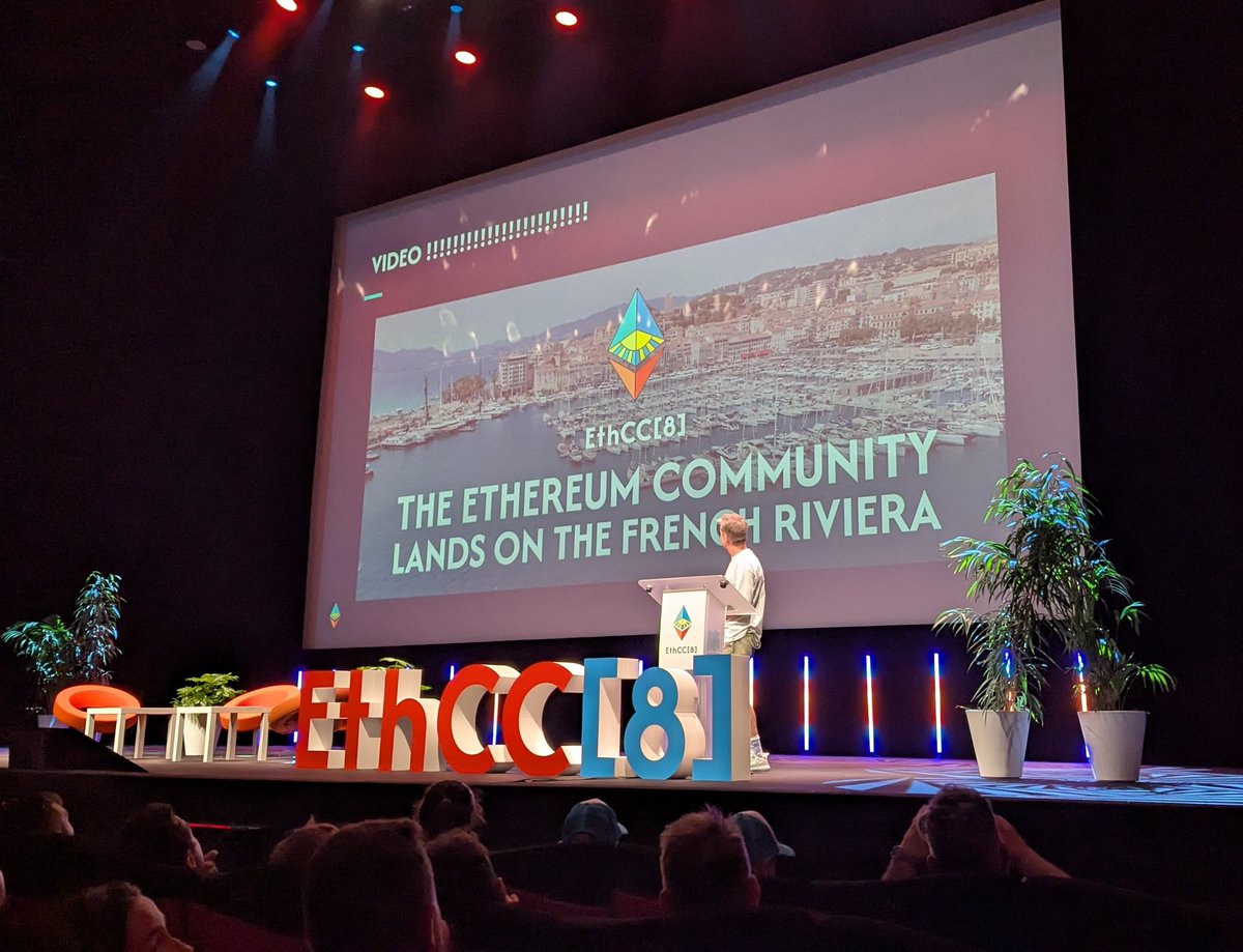 Clap de fin d'une incroyable édition d'<a href="/EthCC/">EthCC - Ethereum Community Conference</a> ! 🔥

Et très fier d'annoncer avoir rejoint le CA d'Ethereum France pour contribuer à l'édition de l'année prochaine ainsi qu'à la vulgarisation de cette incroyable technologie qu'est <a href="/ethereum/">Ethereum</a> ! Merci à <a href="/jdetychey/">Jerome de Tychey 🦇🔊</a> pour la confiance