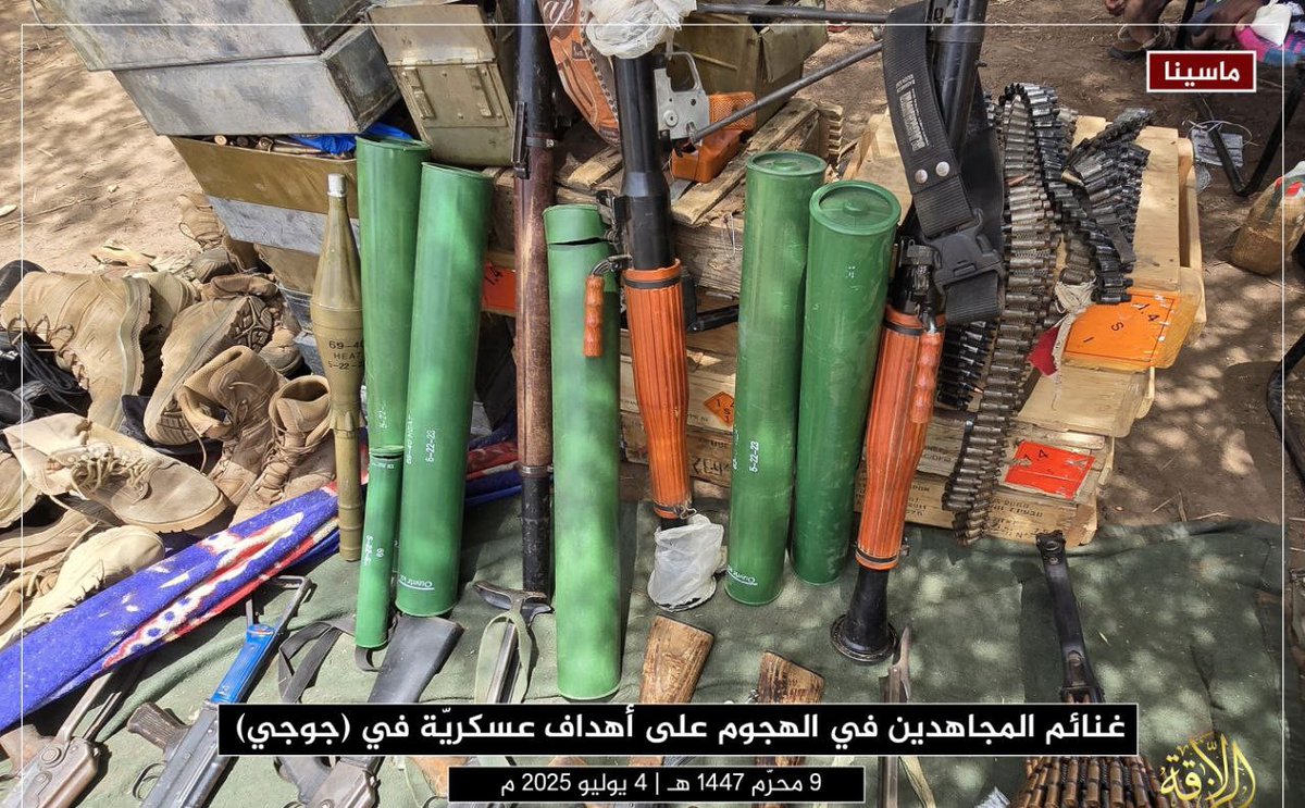 KargnHasret's tweet photo. #Mali
#Jnım released photos of vehicles, mortars, rpg, rifles and large amounts of ammunition were seized in #Gogui https://t.co/H3CeB2OGzL