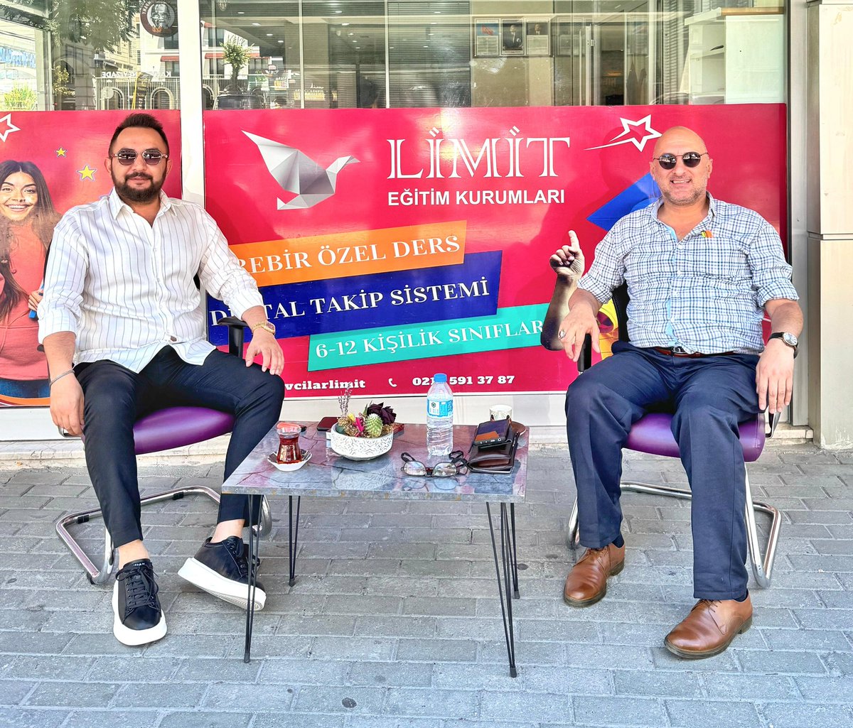 Avcılar’ımızın Güzide Kurumlarından Limit Dershanesi  Kurucusu Muhammet Demirci ile bir araya gelerek Eğitim sistemi ve öğrencilere yönelik yapılabilecek seminerler ve eğitimler üzerine görüşme gerçekleştirdik

Yakın ilgi Alakasından dolayı Muhammet Kardeşime Teşekkür Ediyorum