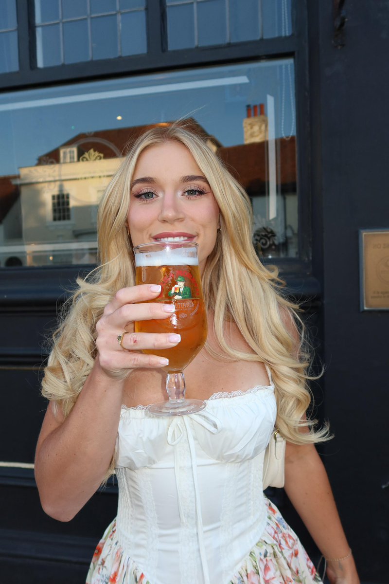 In my pub garden drinking era 🤭