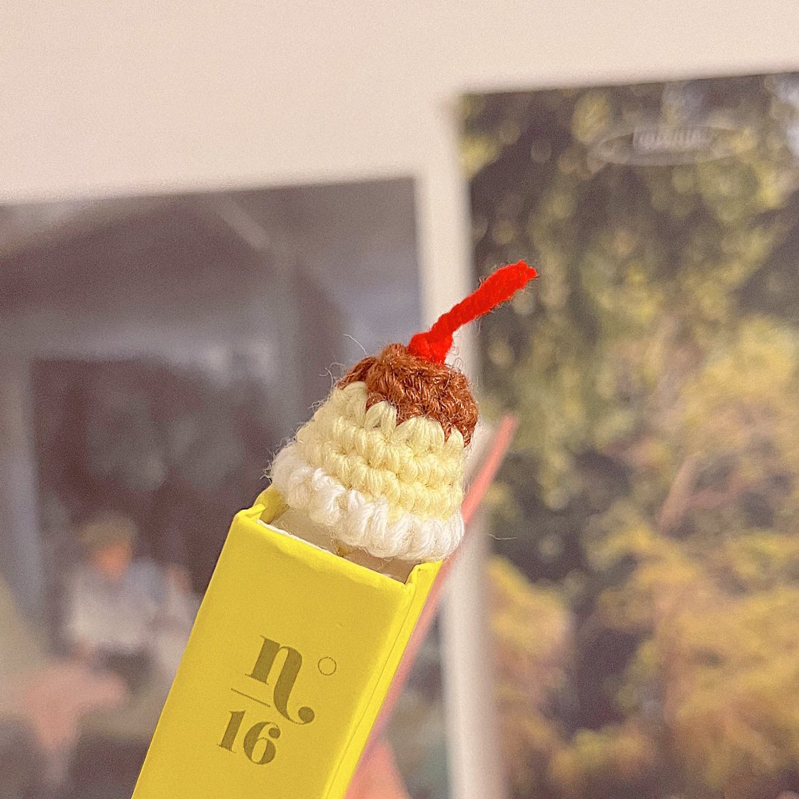 _somuch_blue's tweet photo. 푸딩책갈피와 도넛책갈피가 귀엽다는 사실 https://t.co/RASN6VU410