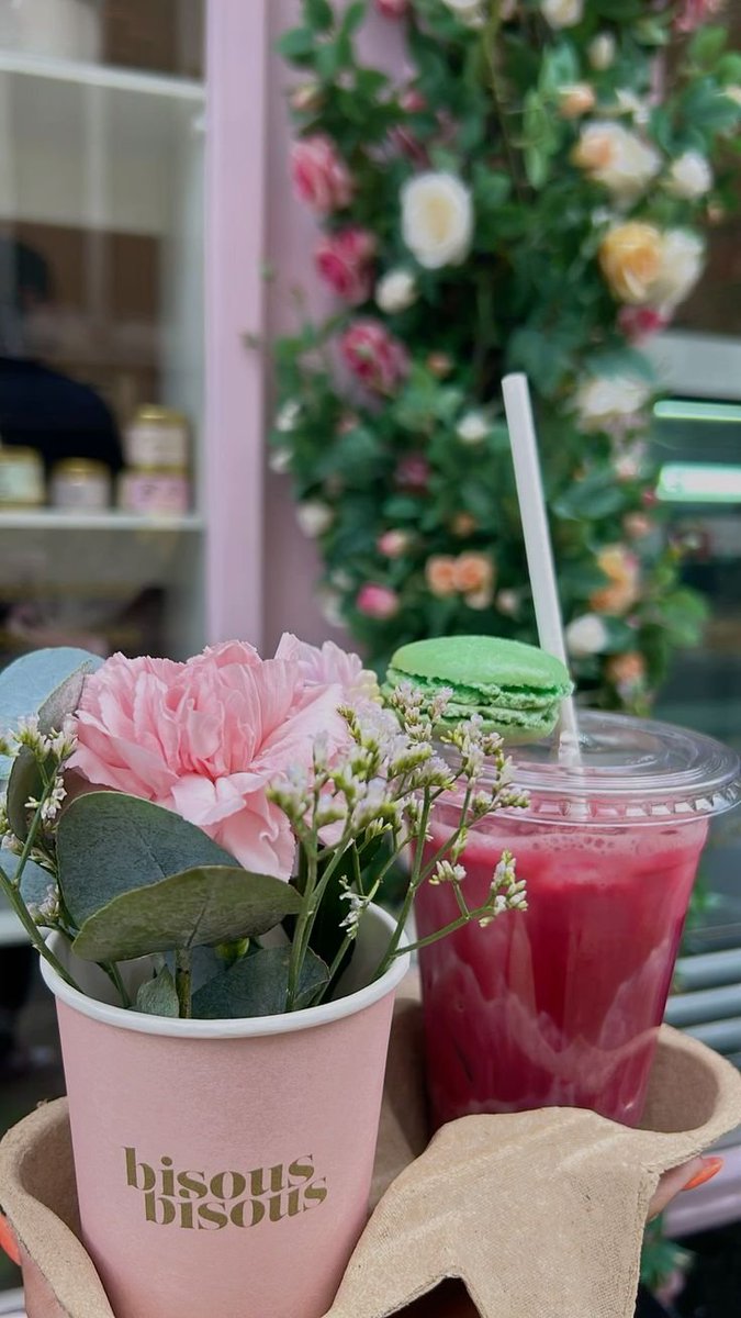 liIacdaisy's tweet photo. HELLO JULY https://t.co/VaakpE5wm1