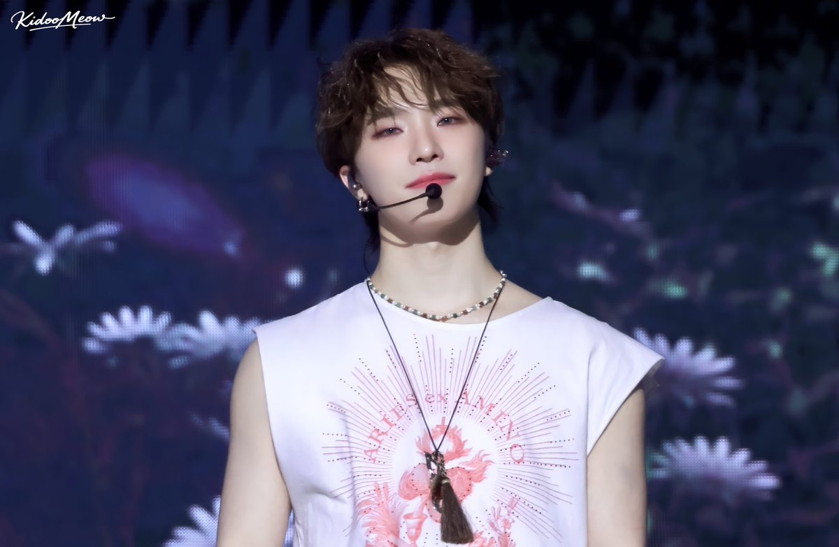 250525 잠수교 BURST Stage

😗

#세븐틴 #SEVENTEEN
#디노 #DINO #이찬 #ディノ