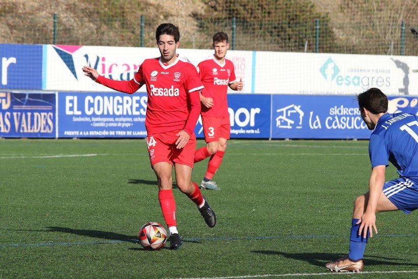 🔜 Joselu Guerra y Keko Hevia, del UP Langreo, y Guille Pinín, que ya comunicó su salida del Marino de Luanco, tendrían su futuro en el Bergantiños gallego.