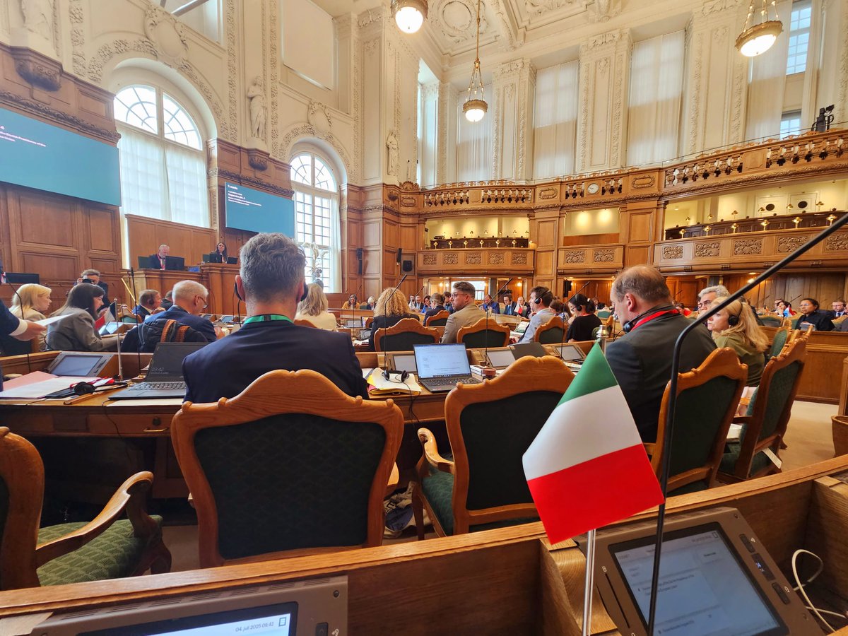 alevigna980's tweet image. Al via i lavori della #COSAC a #Copenhagen.
Anche in questa sede ribadiremo la posizione dell&apos;Italia e della #Lega.
𝐒𝐭𝐨𝐩 𝐚𝐥 𝐓𝐮𝐫𝐛𝐨- 𝐀𝐦𝐛𝐢𝐞𝐧𝐭𝐚𝐥𝐢𝐬𝐦𝐨 ideologico, stop al green elettrico a tutti i costi.