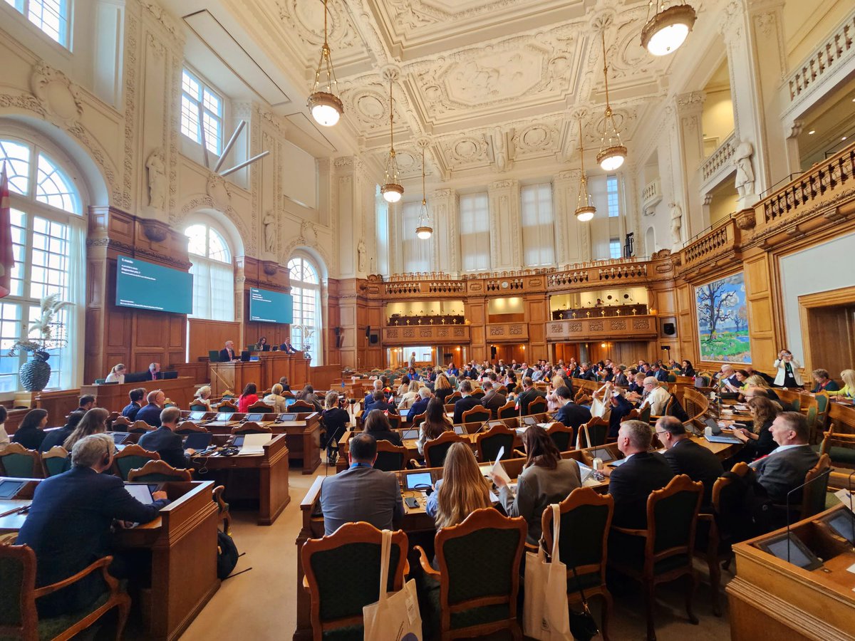 alevigna980's tweet image. Al via i lavori della #COSAC a #Copenhagen.
Anche in questa sede ribadiremo la posizione dell&apos;Italia e della #Lega.
𝐒𝐭𝐨𝐩 𝐚𝐥 𝐓𝐮𝐫𝐛𝐨- 𝐀𝐦𝐛𝐢𝐞𝐧𝐭𝐚𝐥𝐢𝐬𝐦𝐨 ideologico, stop al green elettrico a tutti i costi.