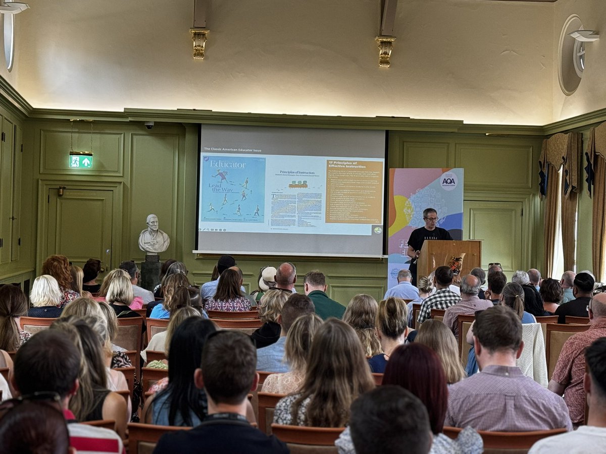 MattTeachCoach's tweet image. It’s a glorious day here in Wellington for Day 2 of @EducationFest! Our @WALKTHRUs_5 strand kicks off with @teacherhead… standing room only for Rosenshine’s Principles In Action! 🙌 Still so much energy around these core ideas 🔥