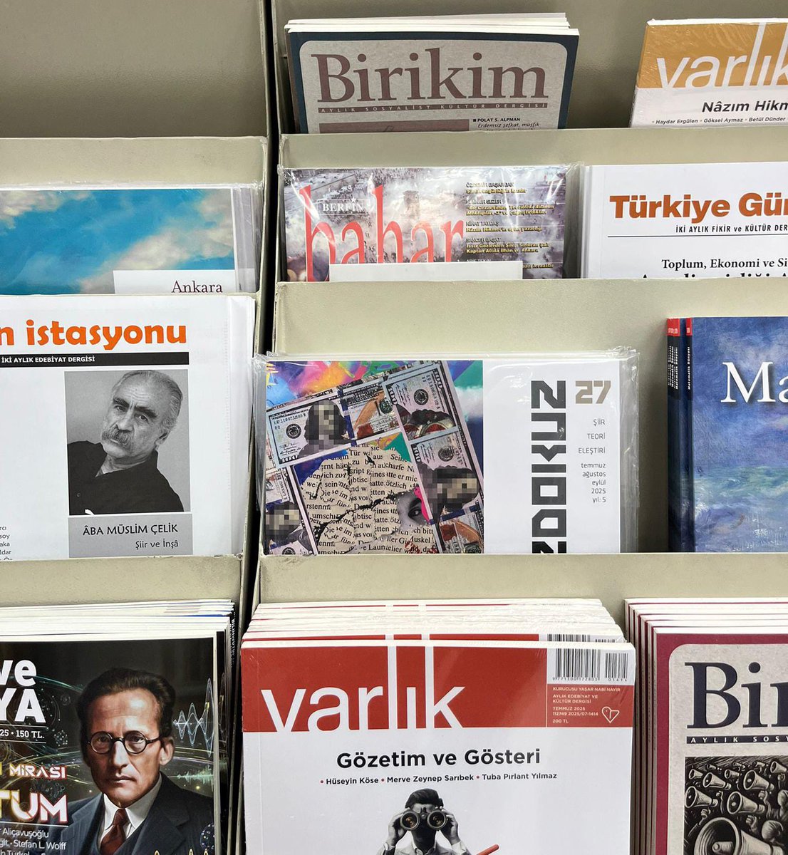 BUZDOKUZ 27 DAĞITIM TAMAM🔽
Ankara Birleşik ve Dost kitabevleri 
İzmir Tamu Sahaf 
İstanbul Taksim, Kadıköy, Beşiktaş Mephistolar 
Kadıköy Gergedan, Fatih Ağaç, Post Ofis Kafe
Konya Hüner
Eskişehir Adımlar
Tokat Orlando Sahaf

ABONELİK için
buzdokuz.com/abonelik/