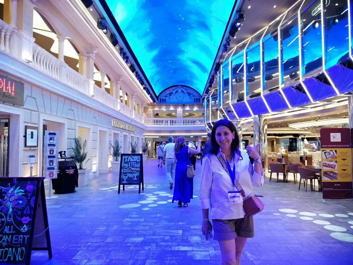 Ayer en la I Edición de los PREMIOS TURISMO 2025 organizados por <a href="/levante_emv/">Levante-EMV</a>  a bordo del espectacular crucero de <a href="/MSCCrucerosESP/">MSC Cruceros</a>  LA GRANDIOSA, en un entorno único e innovador para apoyar un modelo turístico clave para el desarrollo económico de nuestra economía.