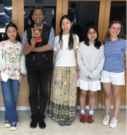 St Swithun’s had the honour of hosting a lecture by Dr Simon Singh, the renowned physicist and bestselling author of popular science and maths books. He was also hosted for dinner by a group of L6 mathematicians, who took the opportunity to enquire about mathematics topics.