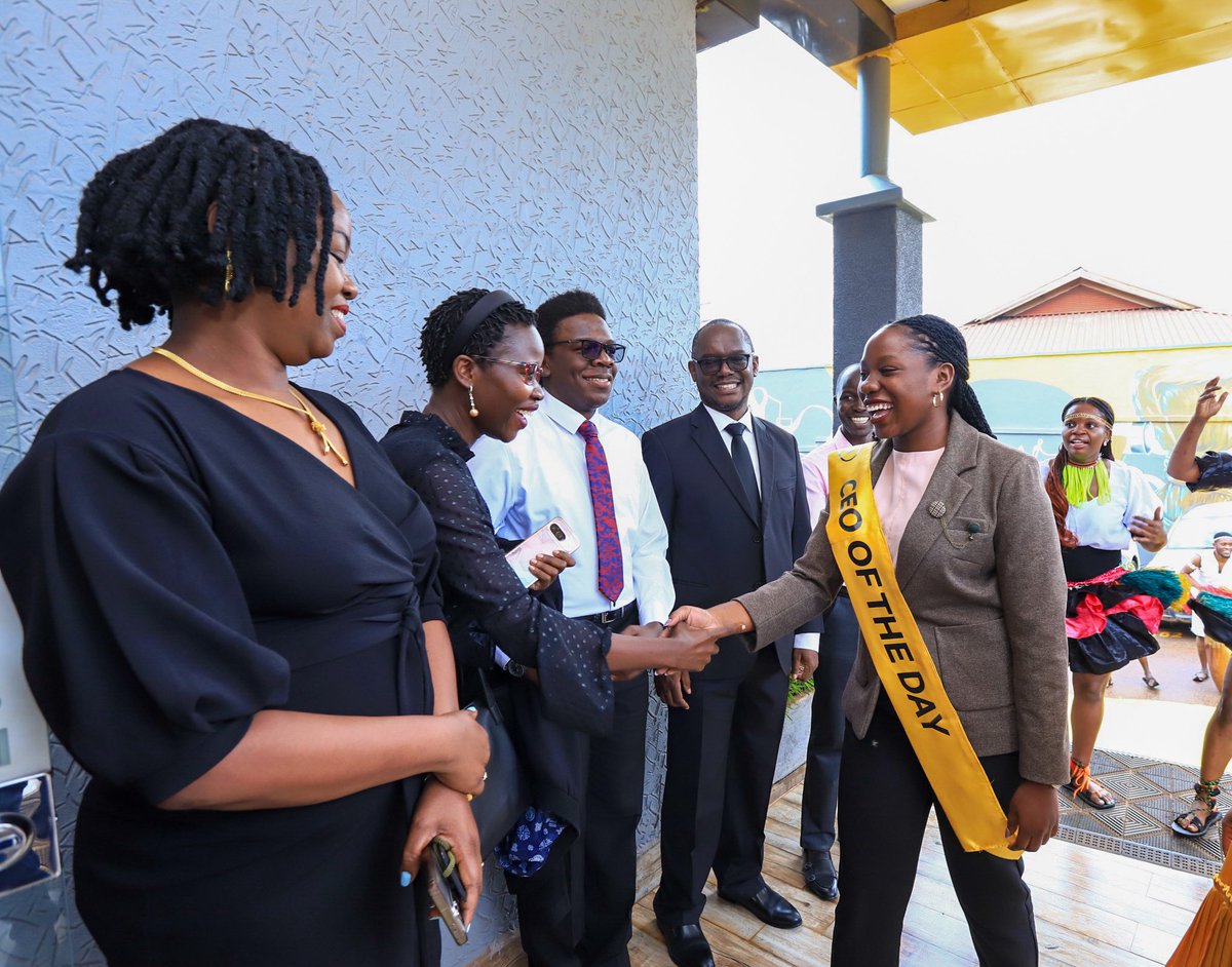 MTN Uganda (@mtnug) on Twitter photo What’s a CEO without an ExCo?
<a href="/lindamukyala/">Linda</a> was welcomed by the MTN ExCo team and her very own ExCo squad made up of the other 4 finalists <a href="/Adiksonh/">Harriet Adikini</a>, <a href="/MarlonMusali/">Musali Mark Marlon</a>, <a href="/imunanira/">Isaac Thabo</a> and <a href="/Patrickosuna6/">Phaneroo 11</a>.
Let the boardroom magic begin.
#MTNCEOofTheDay| #UnstoppableYou What’s a CEO without an ExCo?
<a href="/lindamukyala/">Linda</a> was welcomed by the MTN ExCo team and her very own ExCo squad made up of the other 4 finalists <a href="/Adiksonh/">Harriet Adikini</a>, <a href="/MarlonMusali/">Musali Mark Marlon</a>, <a href="/imunanira/">Isaac Thabo</a> and <a href="/Patrickosuna6/">Phaneroo 11</a>.
Let the boardroom magic begin.
#MTNCEOofTheDay| #UnstoppableYou