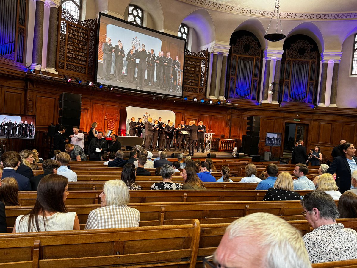 Metropolitan Police Choir tweet media