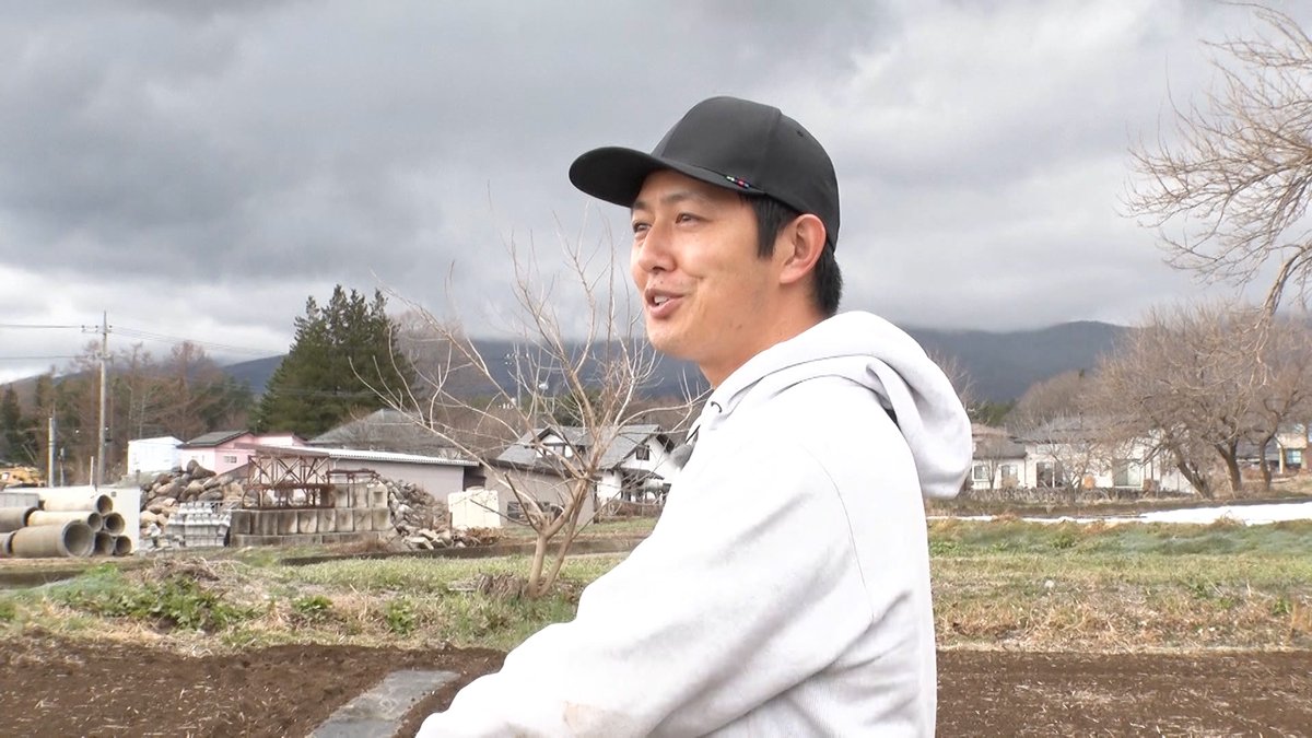 ariyoshiseminar's tweet image. 有吉ゼミ 明日よる7時〜2時間SP🌠
👩🌾工藤阿須加 楽しい農園生活🥕
工藤農園に新たな農地!
12種類の新たな野菜を同時栽培🌱
今回は通常の巨大なブロッコリー栽培に挑戦🥦
大きなブロッコリーを作るために
選んだ品種は【グランドーム】✨
無事に収穫することができるのか?
