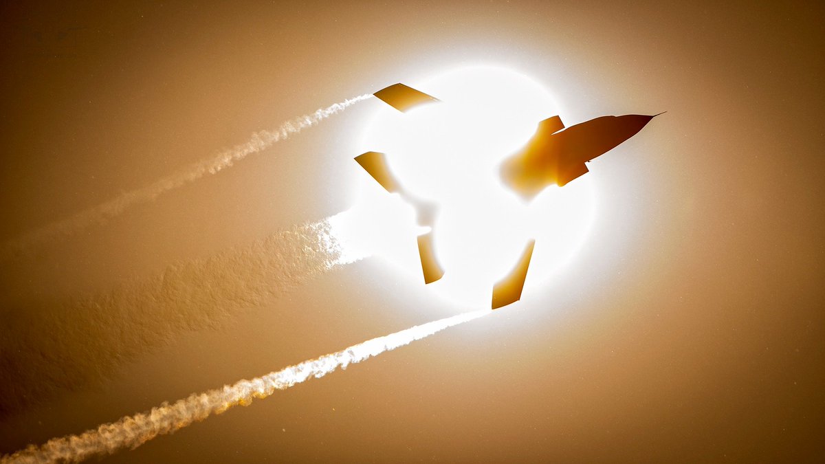 One more of Leszno bangers. Here's a <a href="/Team_Luftwaffe/">Team Luftwaffe</a>  #Tonka pretending to act as a Moon, creating a momentary solar eclipse.

Pic captured during a rehearsal for this year's #AntidotumAirshow at Lotnisko Leszno, by yours truly.