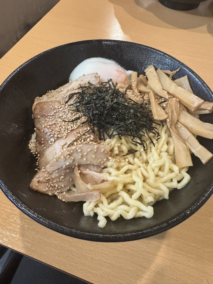 きりん寺の店が大革命っていう名前に変わってて、あれ？ってなったけど食べたらちゃんときりん寺でした☺️