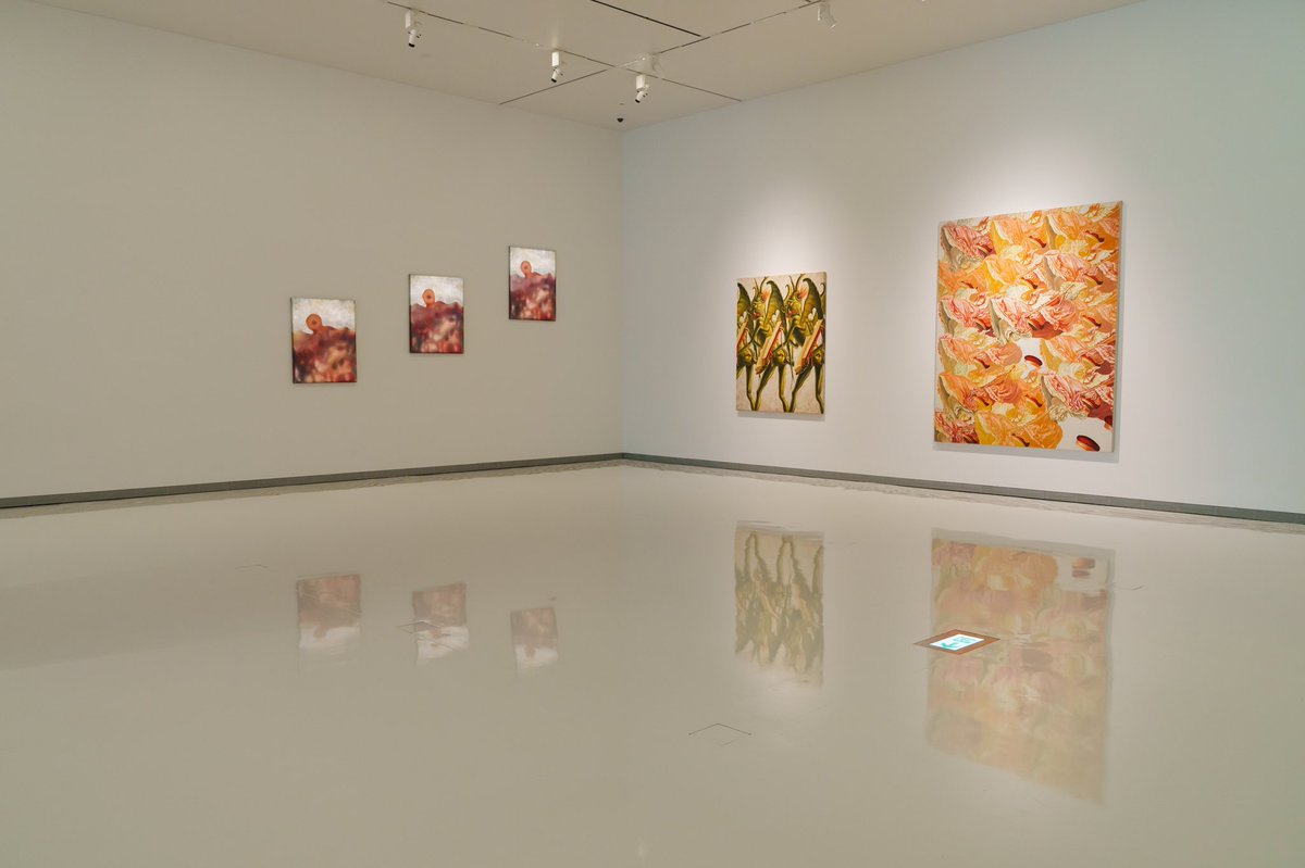 SimoseMuseum's tweet image. 周辺・開発・状況 -現代美術の事情と地勢-
#久木田大地
久木田氏の古典作品のイメージを引用し、要素の反復や再構成、拡大といった現代のソフトウェア的技法を取り入れた作品は、伝統と革新が共存する空間が生み出され、観る者に豊かな思考と感覚の広がりを与えます。