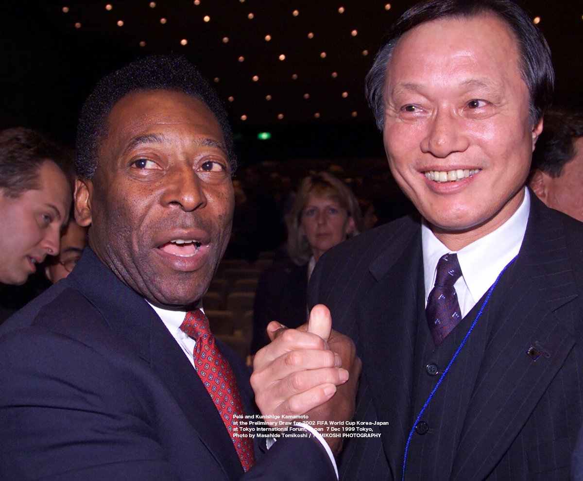 Pelé and Kunishige Kamamoto 
at the Preliminary Draw for 2002 FIFA World Cup Korea-Japan 
at Tokyo International Forum, Japan  7 Dec 1999 Tokyo, 
Photo by Masahide Tomikoshi / TOMIKOSHI PHOTOGRAPHY