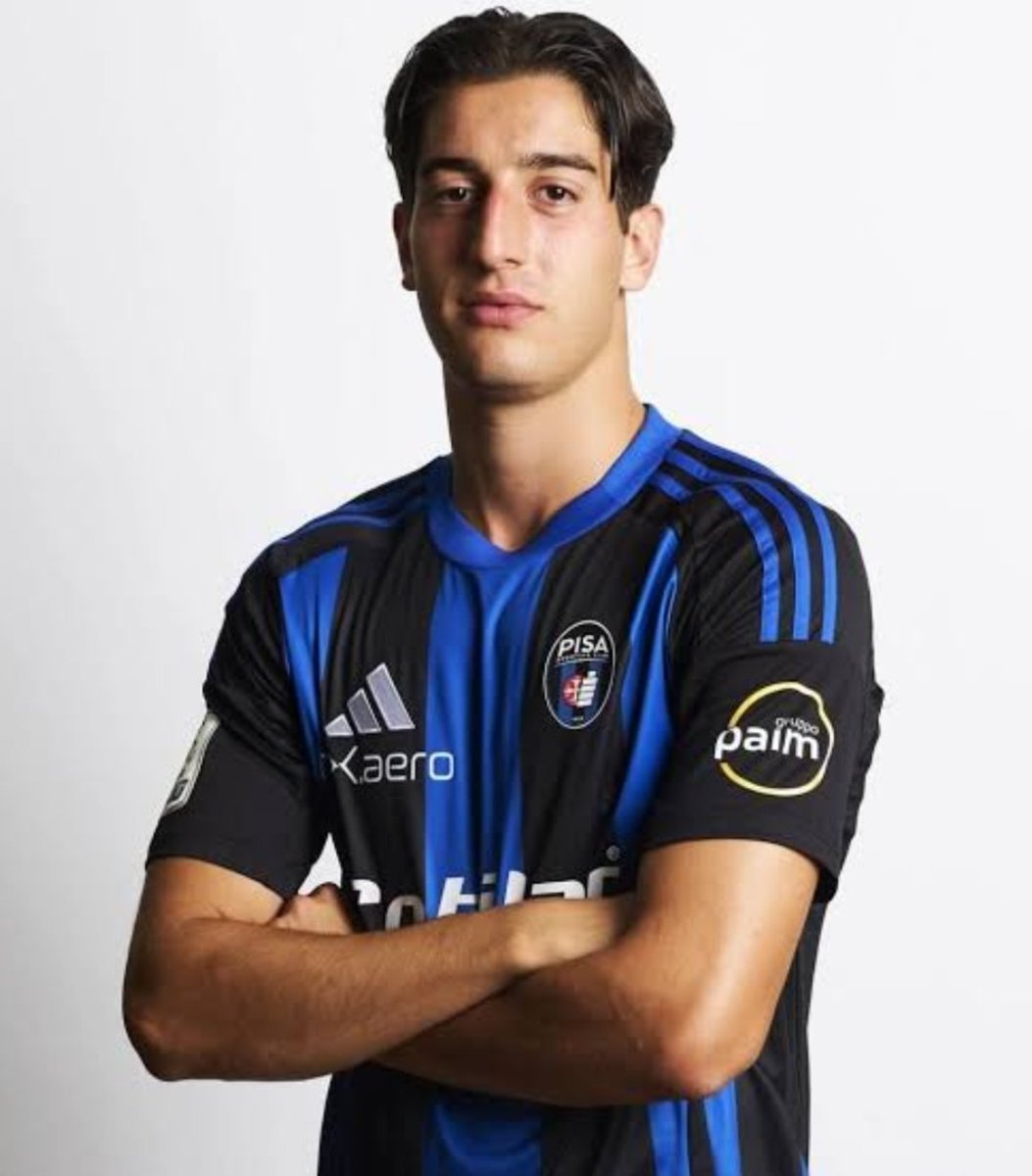 Samuele Angori

Pisa'nın Serie A'ya yükselmesinde önemli pay sahibi olan sol bek topla ilişkisi iyi ofansif anlamda artıları yüksek çevikliğiyle dribling yapabilme becerilerine sahip.Üst ligde neler yapacak göreceğiz.