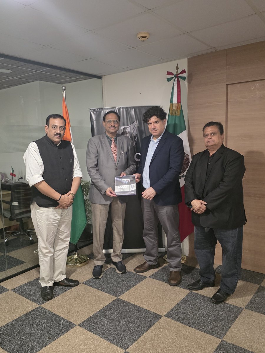 👥🇮🇳 Great to host the South Gujarat Chamber of Commerce at the Consulate!

We had an open and engaging exchange on how to boost business and tourism between Gujarat and Mexico 🇲🇽

#VisitMexico
#InvestInMexico