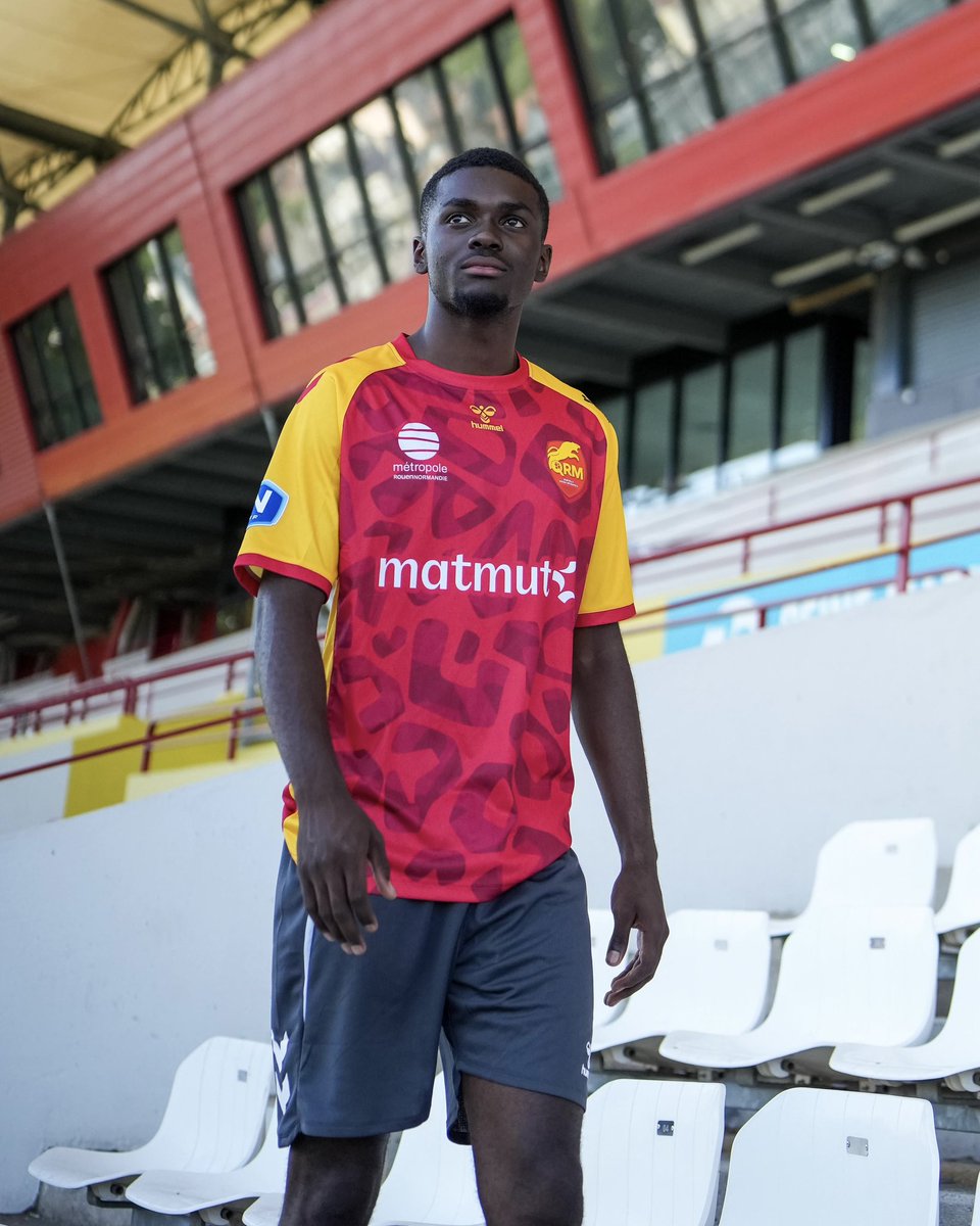Il est déjà comme chez lui 🏟️❤️💛