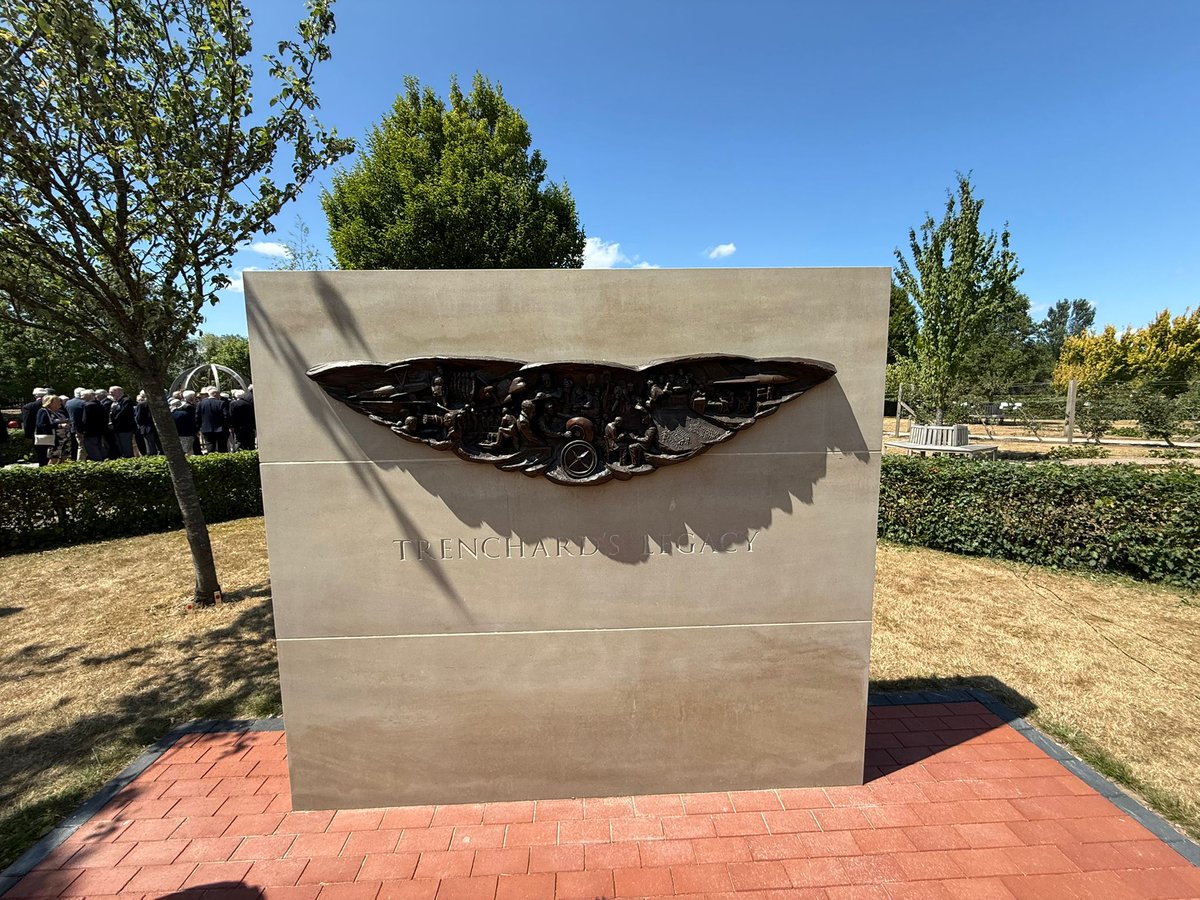 ChiefofAirStaff's tweet image. Privileged to attend RAF Halton Apprentices' Association Trenchard Legacy Unveiling & Reunion @Nat_Mem_Arb. A powerful reminder of our Service roots & times we've served through. Always an honour to meet & celebrate with retired and serving RAF personnel, thank you all.