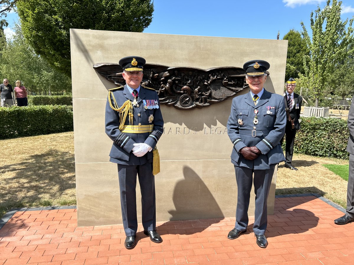 ChiefofAirStaff's tweet image. Privileged to attend RAF Halton Apprentices' Association Trenchard Legacy Unveiling & Reunion @Nat_Mem_Arb. A powerful reminder of our Service roots & times we've served through. Always an honour to meet & celebrate with retired and serving RAF personnel, thank you all.