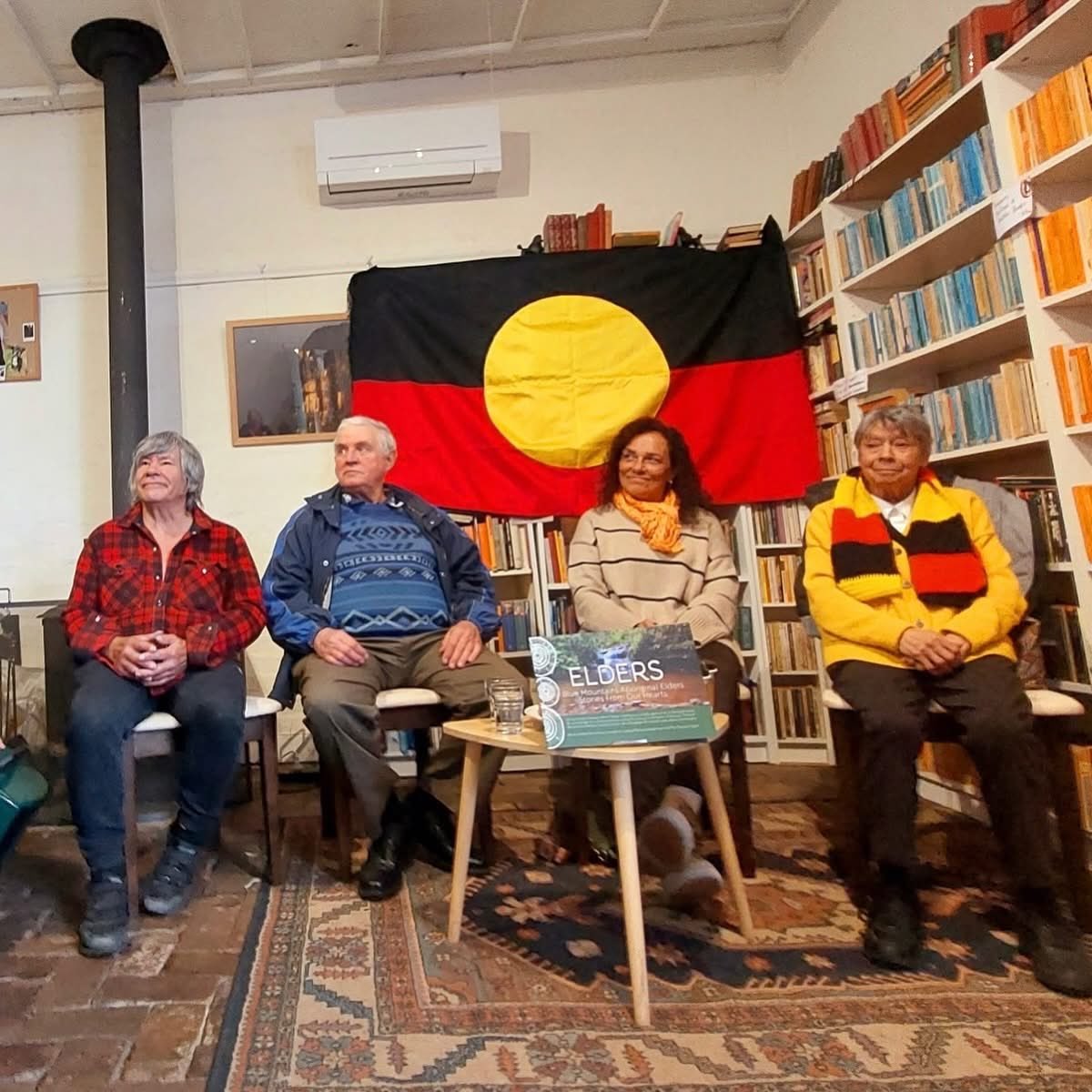 Presentació a Lawson, NSW, del nou llibre sobre les nacions aborígens australianes "Elders: Blue Mountains Aboriginal Elders, Stories from our Hearts"