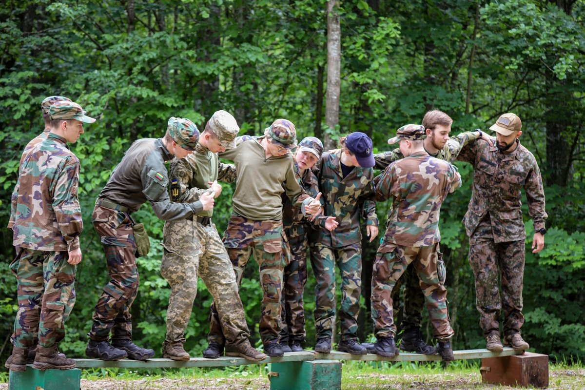 mnbg_lithuania's tweet image. Walking through history – building bonds across borders
In remembrance of the Lithuanian Forest Brothers, international teams completed checkpoint-based challenges testing endurance, teamwork and trust. This shared journey celebrated freedom and history lived in the present.