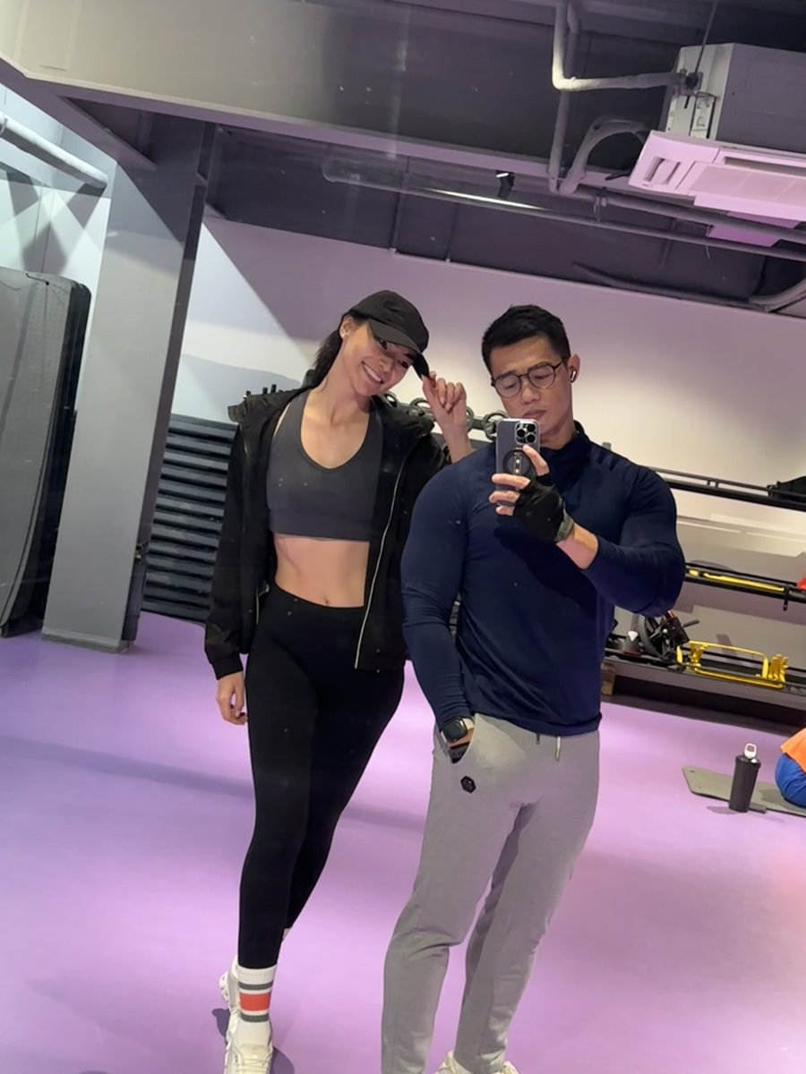 jeffalagar's tweet image. Keeping Emma Tiglao in tip-top shape — strength, grace, and confidence from the gym to the stage.

Every rep, every routine, every moment… built for the crown. 👑

#bodybycoachjeff #PageantPrep #personaltraining #MissGrandPH #MGIPH