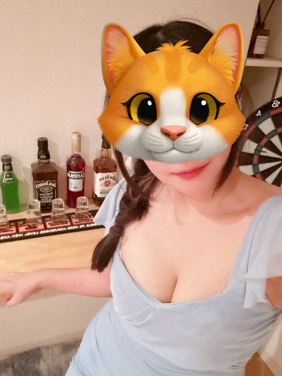 これから出勤です🫶本日、翌3時までに変更いたしました✨
お洒落な大人の空気感漂う、荻窪北ルームにてお待ちしてます☺️
夏は、夕方の気温が一番好きです😌✨