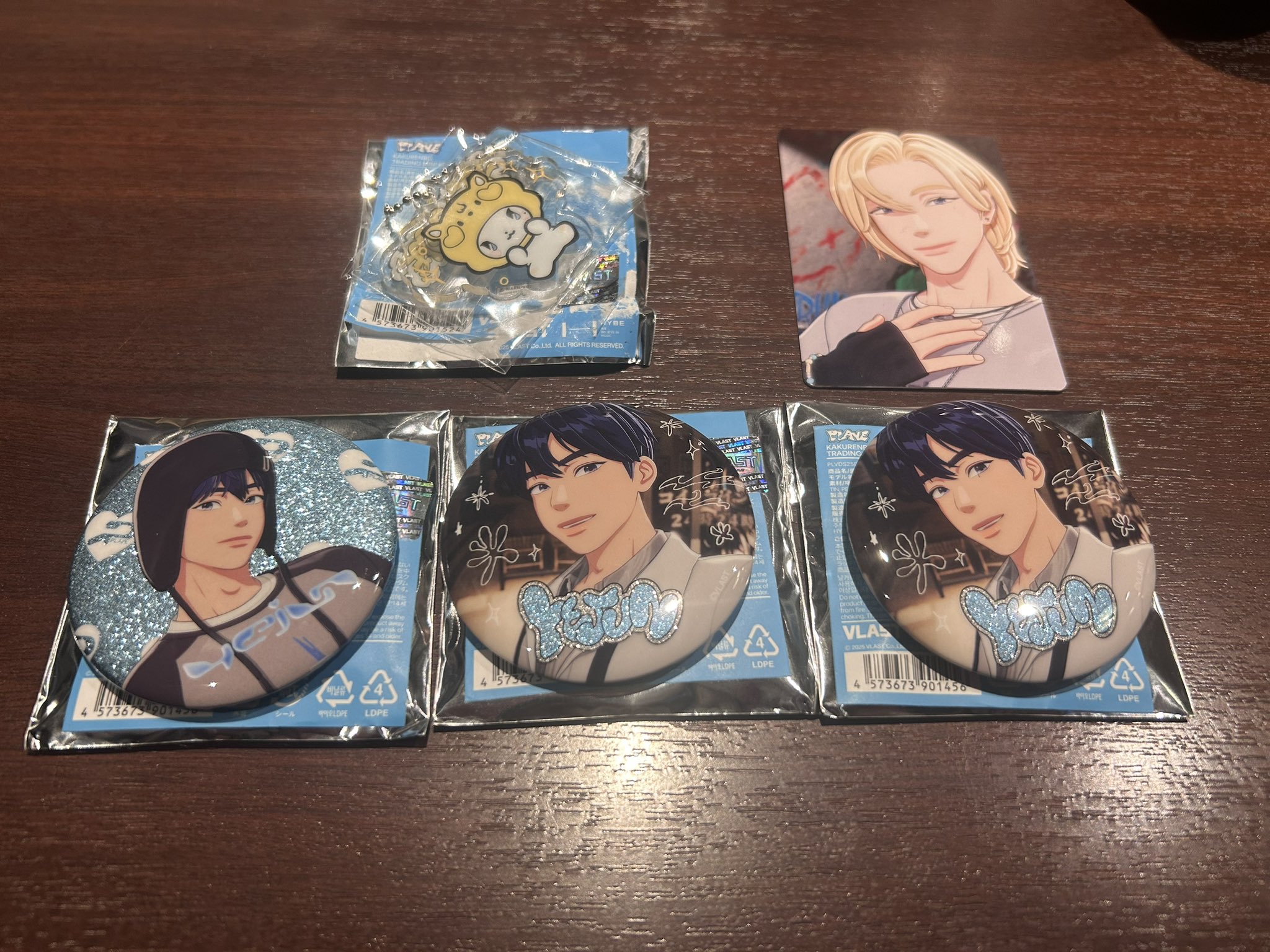 PLAVE イェジュン　アクスタ　ケース　特典　缶バッジ PLAVE イェジュン アクスタ ケース 特典 缶バッジ （アイドル