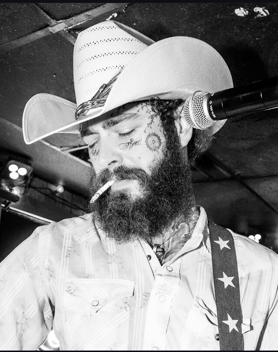 NathanMort2's tweet photo. Happy 30th Birthday @PostMalone ❤️
From the whole Posty community, we can’t thank you enough for everything you do to keep people included, resonate with and being a badass motherfucker 🤘🏻
Have the best day boss 🔥
•
#PostMalone #HappyBirthdayAustin #AustinPost #ExtraPosty https://t.co/cH3rYK9uHV