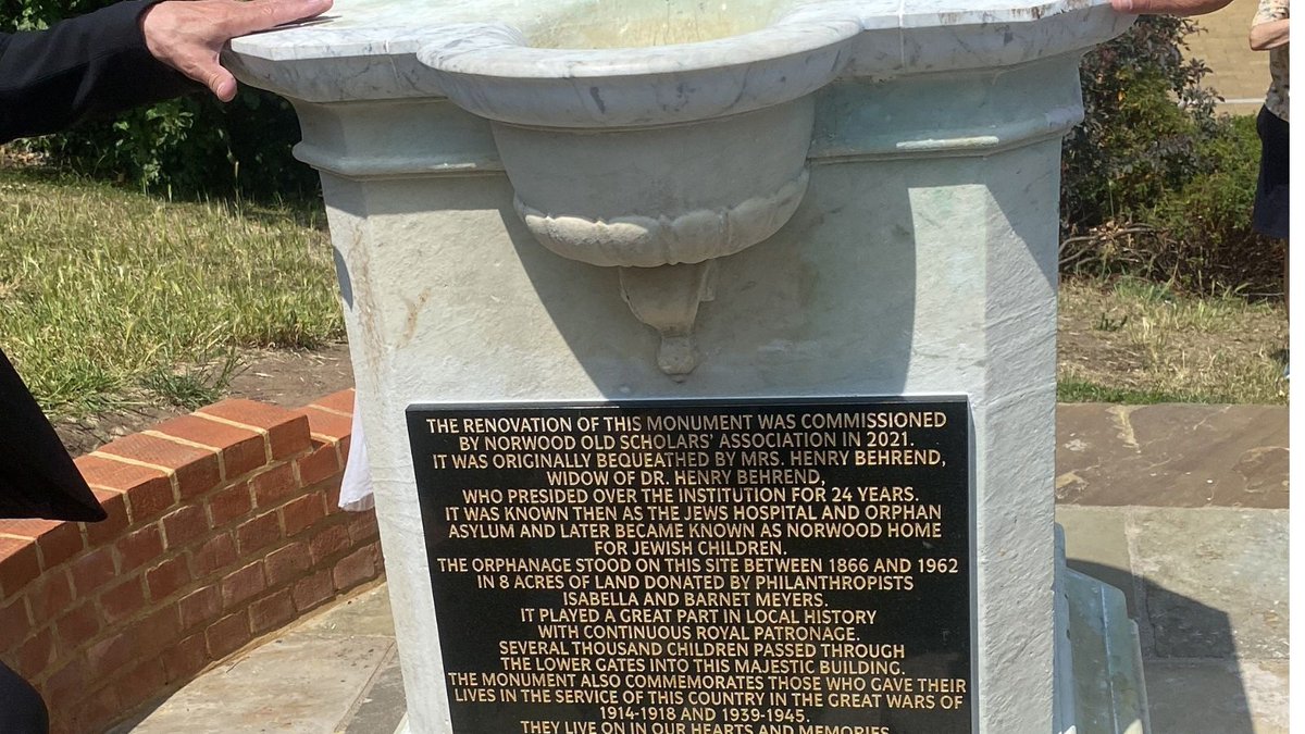 See how Lambeth replied to resident requests for restoration of the 120-year-old fountain on West Norwood's Jewish orphanage site⛲

Lambeth has returned the memorial to one of Lambeth's vital, diverse communities to pride of place ♥️

Find out more: brnw.ch/21wTTHF
