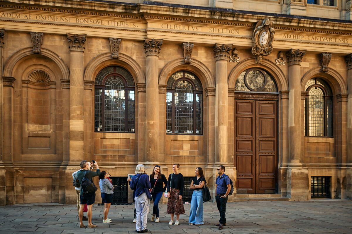 From classroom to cobblestones, our Qualitative Research Methods short course took learning outside with a tour of Oxford’s medical history.

Selected Evidence-Based Health Care short courses are now open for applications. 

Learn more and apply: bit.ly/46oks6r