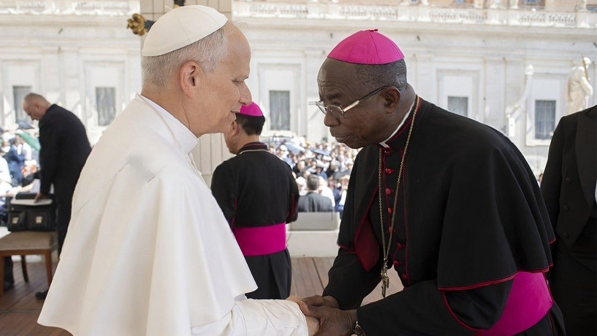 Biskup Gabriel Dunia z nigeryjskiej diecezji Auchi apeluje o pokój i pomoc międzynarodową dla tego kraju. W obliczu nieustających ataków zbrojnych, porwań i przesiedleń, lokalne wspólnoty wciąż doświadczają brutalności i poczucia opuszczenia.

➡️tiny.pl/t55p160d