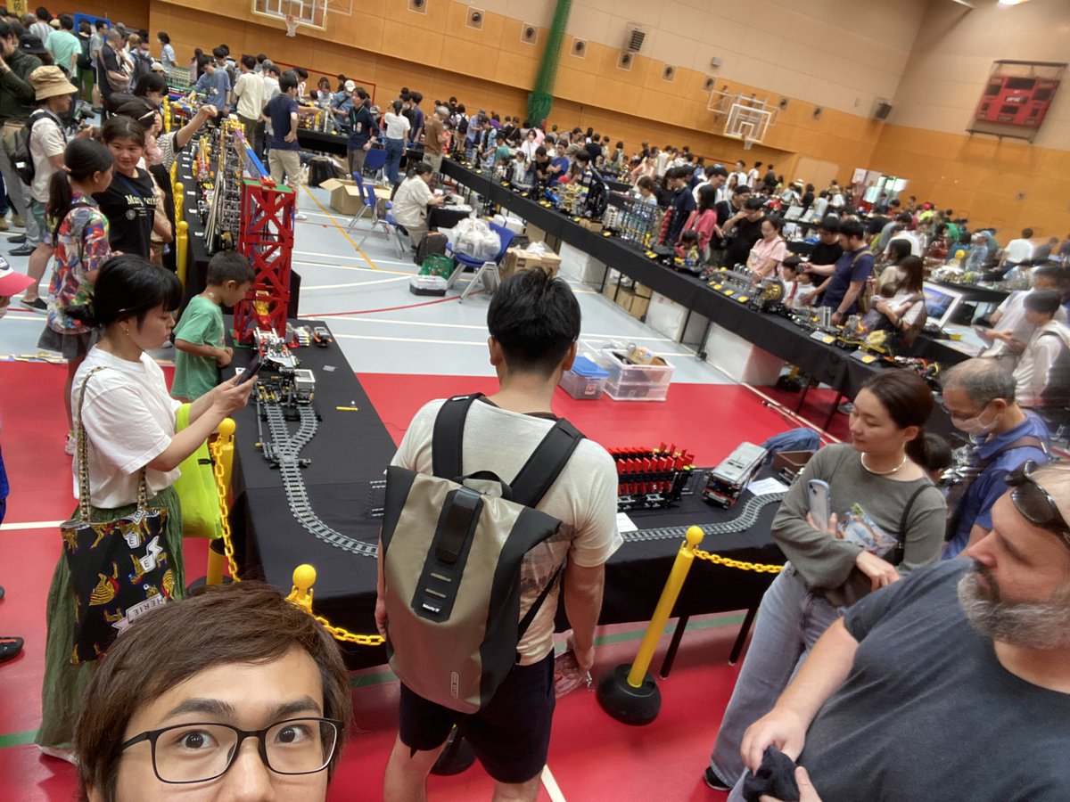 RicKatsumataW's tweet photo. 明日明後日に開催されます #JBF2025 にGBC合同で出展します。レゴの玉転がしです。
あのAkiyukiさんや、Rinくんの新作もあるようです。
兵庫へHere we go ! https://t.co/EuK1XTeBfK