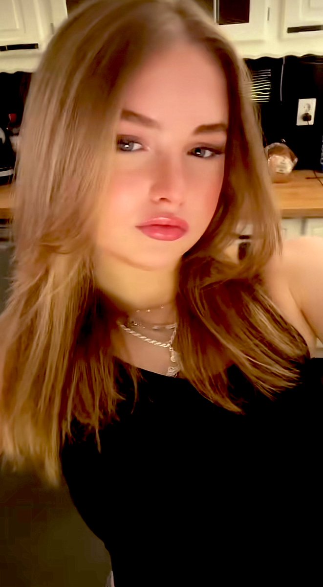 Hey kanker losers! Hele zomer beschikbaar voor sessie’s. Dus slide in die dm als je durft tenminste😜😈