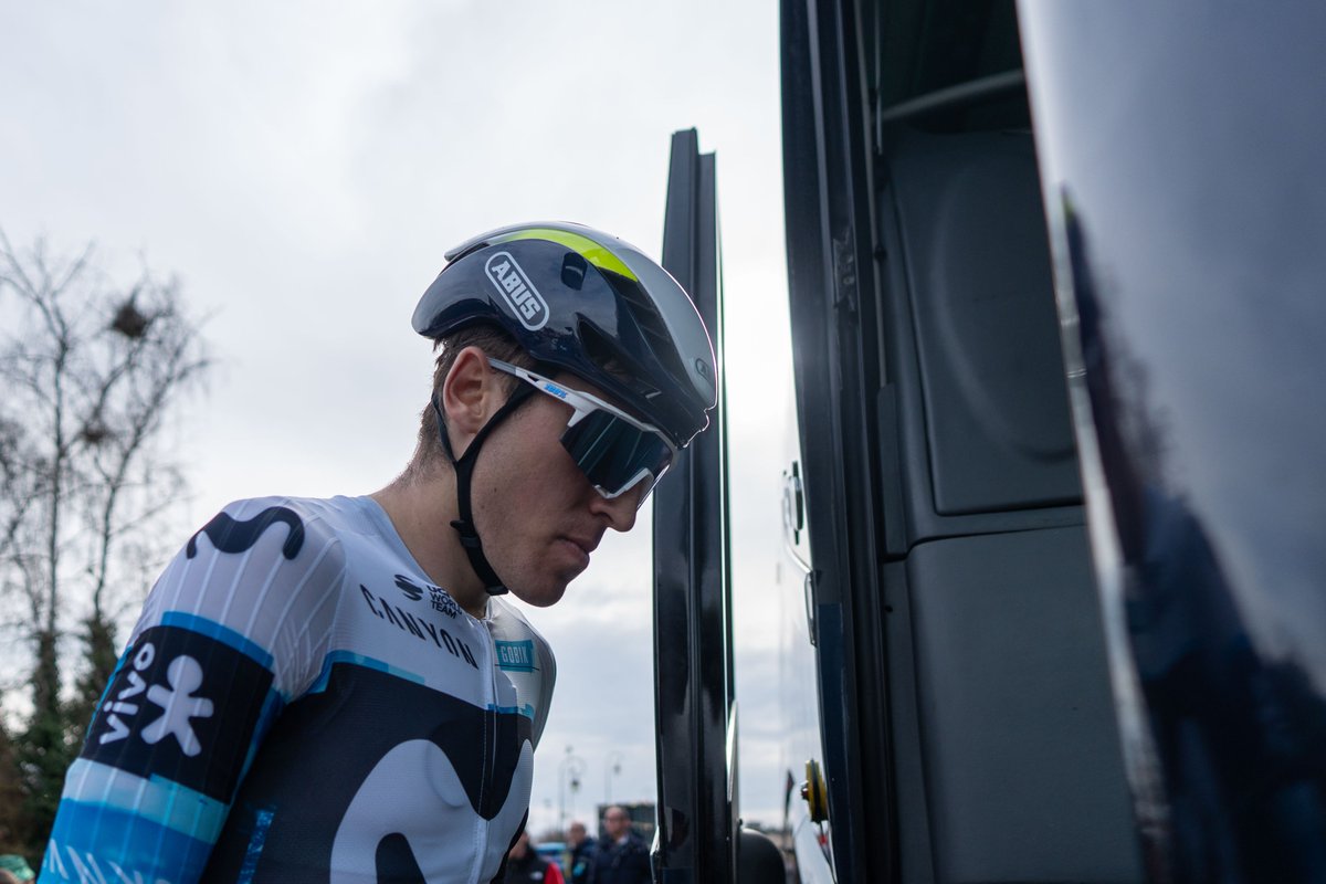 #TDF2025  Debutar en un Tour de Francia bien merece un hilo. Se lo ha ganado Pablo Castrillo (Jaca, 2001) que con el maillot de Movistar va a partir desde Lille en lo que será su primer Tour de muchos. Eso creo y a eso apunta el ciclista altoaragonés