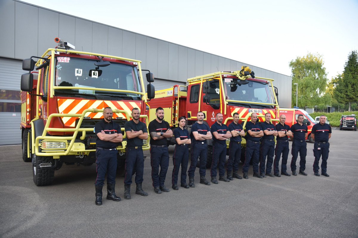 SDIS51's tweet photo. 👨‍🚒Sur demande du @COZ_EST , 10 sapeurs-pompiers du #SDIS51 des CIS Châlons-en-Champagne, Cormicy, Fismes, Reims Marchandeau, Reims Witry, Verzenay, Vitry-le-François et Warmeriville sont partis tôt ce matin pour constituer la colonne EST BRAVO.

1/5💬⤵️ https://t.co/wxHbIVBBeX