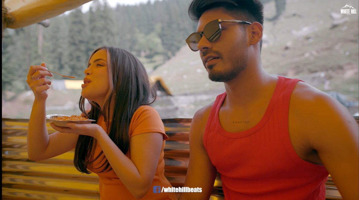 Scenery557_'s tweet photo. DUA mv  visual 
(2)+

#DUA
#DigvijayRathee  #DiggyGang 
@DynamicDelhi
@itsDiggyGang 
@Whitehillbeats_  @WhiteHillMusic_ https://t.co/S9BgDaOKjn