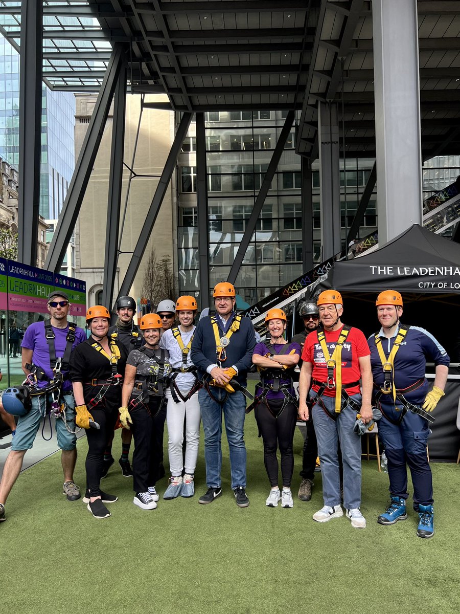 LMAppeal's tweet image. The #AbseilChallenge2025 is officially underway! 🧗‍♂️

The Rt Hon. the Lord Mayor Alastair King @citylordmayor, Lady Mayoress Florence King &amp;amp; the Mansion House team are bravely descending 215m down the Cheesegrater
@cityoflondon