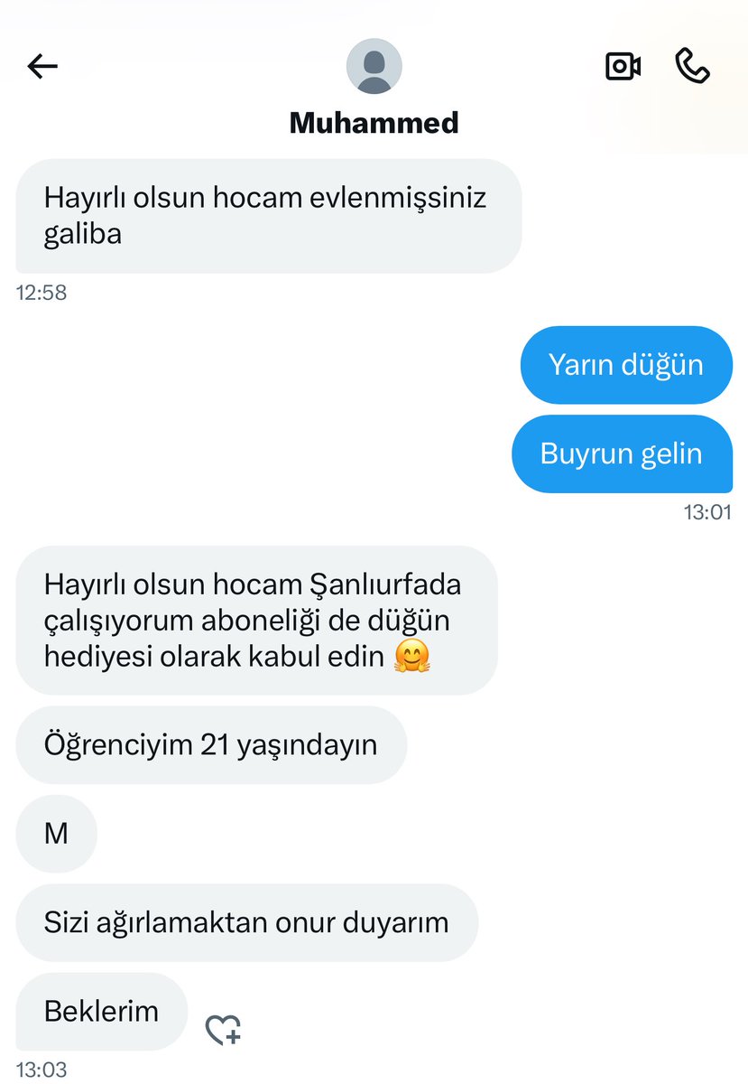 Güzel insanlar biriktir, çünkü onlar hayatının en değerli hazineleridir; bir gülümsemeleriyle dünyayı aydınlatır, bir sözleriyle kalbi ısıtırlar. #Bist