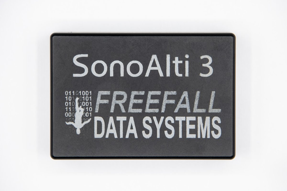 FreefallData's tweet image. Happy 4th of July, skydivers 🇺🇸: ColorAlti 3 and SonoAlti 3 have arrived! More details on our website at freefalldatasystems.com ...