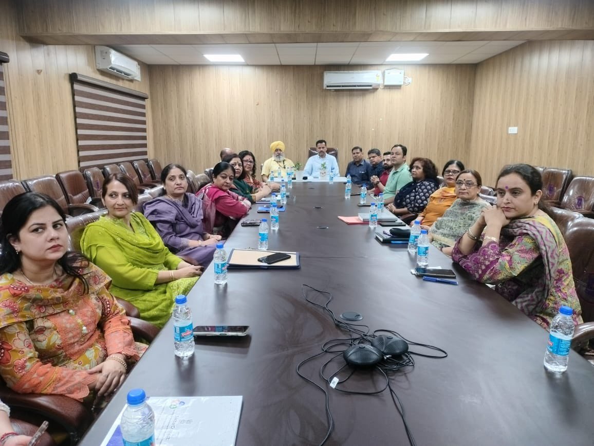 dhs_jammu's tweet photo. World Zoonosis Day obs in Directorate of Health Services Jammu on 4.7.25. DHSJ Dr Abdul Hamid Zargar was the Chief Guest. CMO Jmmu,Jt.Director MS instit Animal Health &amp; Biological productsRS Pura was guest of honor.Event org by SSU, IDSP.
@OfficeOfLGJandK @SyedAbidShah https://t.co/kVgNmAgMpN
