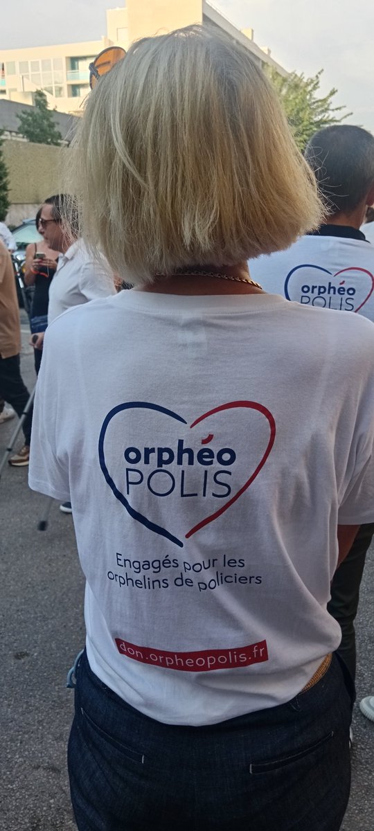 Police nationale 13 (@policenat13) on Twitter photo #Solidarité | Hier soir, un événement festif était organisé au Cercle des Nageurs #Marseille au profit <a href="/Orpheo_polis/">Orphéopolis</a>. Plus de
10 000 € seront reversés à cette institution pour son action en faveur des orphelins de policiers.
🙏 Laurie pour ton émouvant témoignage💪 #Solidarité | Hier soir, un événement festif était organisé au Cercle des Nageurs #Marseille au profit <a href="/Orpheo_polis/">Orphéopolis</a>. Plus de
10 000 € seront reversés à cette institution pour son action en faveur des orphelins de policiers.
🙏 Laurie pour ton émouvant témoignage💪