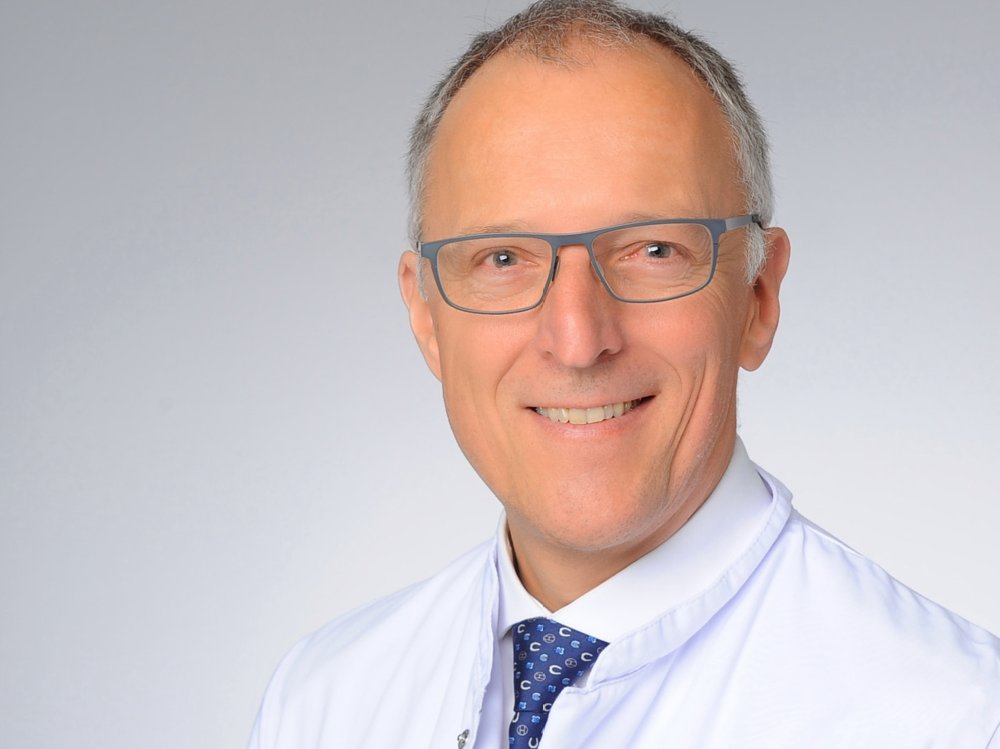Prof. Dr. Thomas Benzing, Direktor der Klinik II für Innere Medizin der #UniklinikKöln und Sprecher des Exzellenzclusters CECAD, wurde in den Senat der Deutschen Forschungsgemeinschaft gewählt und übernimmt den Platz für Klinische Medizin I. 
Zur Meldung: uk-koeln.de/uniklinik-koel…