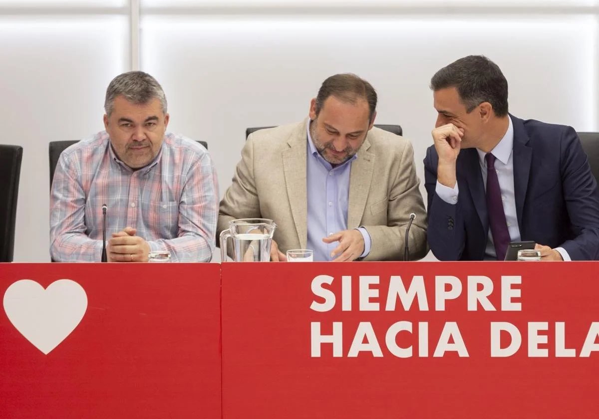 🔴 Los SO de Sánchez (haced lo que sea necesario) ofrecieron obras a ediles si cambiaban de bando. Reuniones secretas, censos manipulados y militantes purgados. Todo para enterrar a un rival y consolidar el control mafioso de Sánchez.