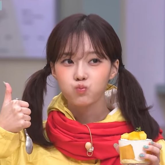 hourly winter tweet media