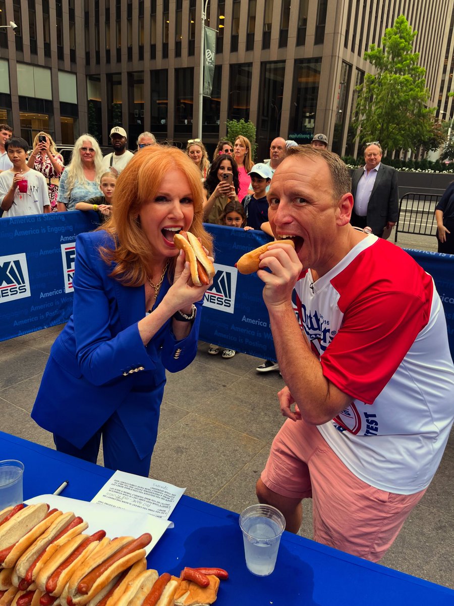 Liz Claman (@lizclaman) on Twitter photo Can <a href="/joeyjaws/">Joey Chestnut</a> beat his record of eating 76 of these in 10 mins? Good luck and Happy 4th all!!!! Can <a href="/joeyjaws/">Joey Chestnut</a> beat his record of eating 76 of these in 10 mins? Good luck and Happy 4th all!!!!