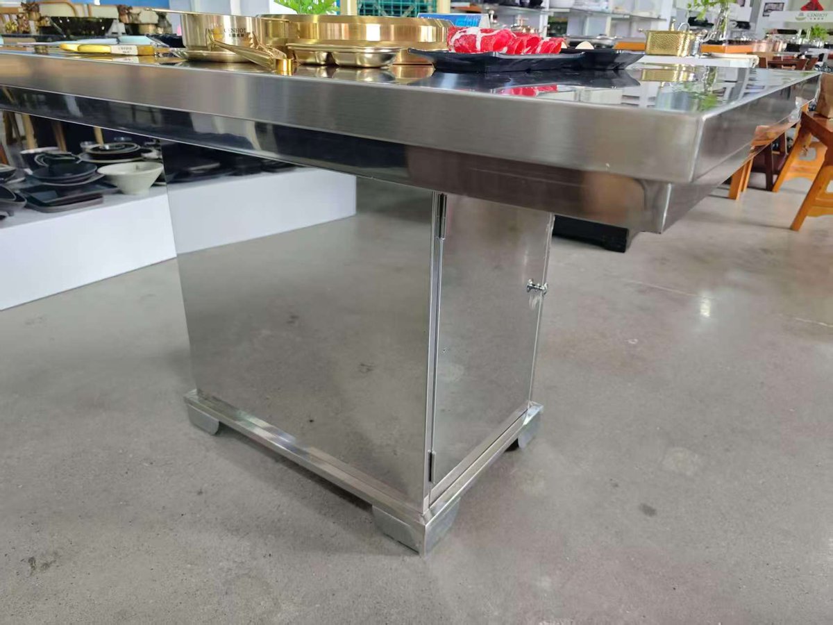 Cenhotequipment's tweet image. The custom stainless steel barbecue table is sturdy, with a smooth, oil- and fingerprint-resistant surface for easy cleaning, boosting restaurant efficiency and hygiene.#bbq #bbqtable #bbqequipment #sus #koreanbbqtable #koreanbbq
cenhot.com hotpotsupplier.com